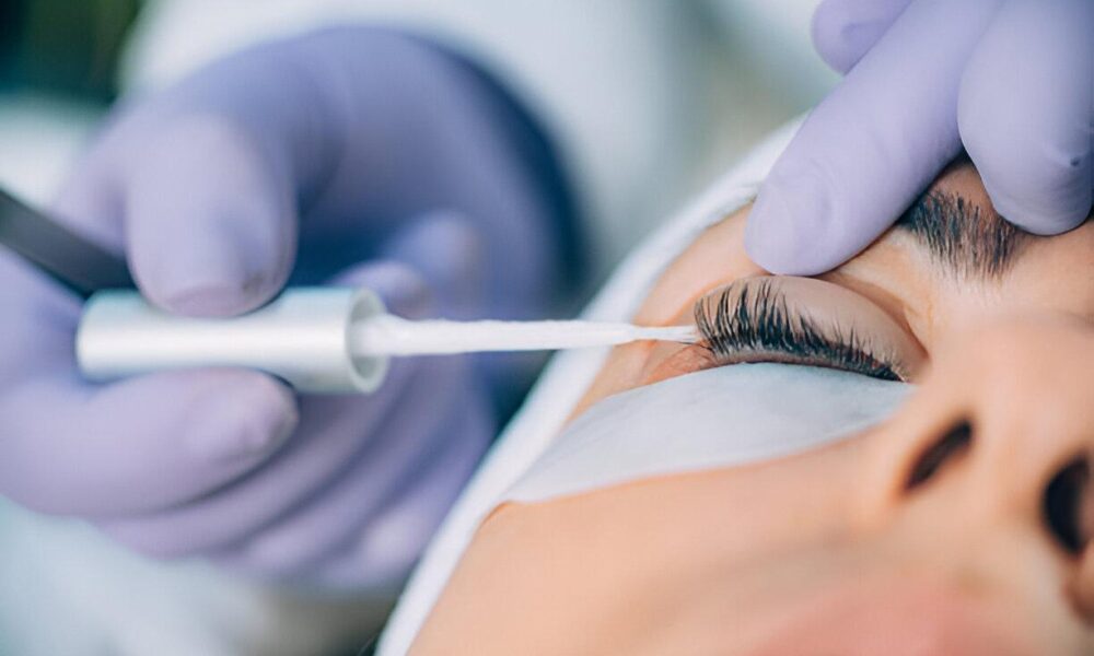 get-beautiful-lashes-with-a-lash-lift-in-brentwood,-los-angeles